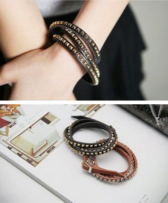 pulseira preta de couro com tachas fina
